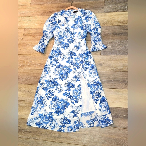 O.P.T Elegant Blue Floral Maxi Dress Size Small - Picture 1 of 8